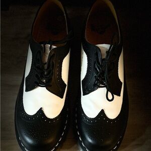 Dr. Martens Unisex 3989 Bex Brogue Shoes